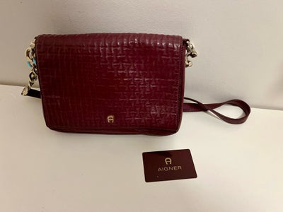 Crossbody, Etienne Aigner, læder, Aigner håndtaske i læder i farven burgundy. Med skulderrem. I god 