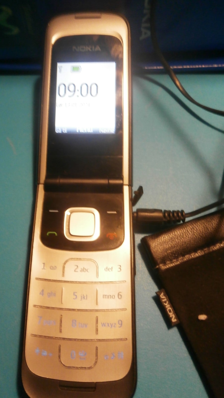 Nokia, 2720 fold, God