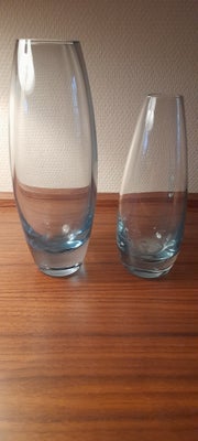 Vase, Cylindervaser, Holmegaard, 2 stk. cylindervaser Holmegaard
Designet af Per Lütken
Størrelse:
2