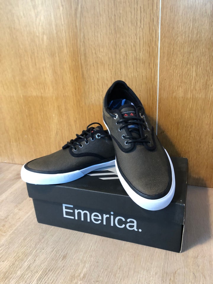 Fritidssko, str. 40, Emerica