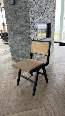 Anden arkitekt, stol, Rattan spisebordsstole sælges
6 stk haves
1400,- per stol

Afhentes i Dronning