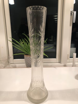 Vase, Glasvase, Måske krystalvase, høj slank enkel vase. 35 cm høj. 