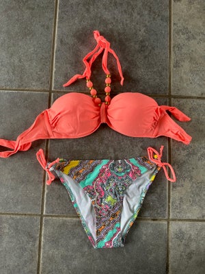 Badetøj, Bikini, Missfleur.dk, str. M,  Koral,  Ubrugt, Bikini med koralfarvet overdel og mønstret u