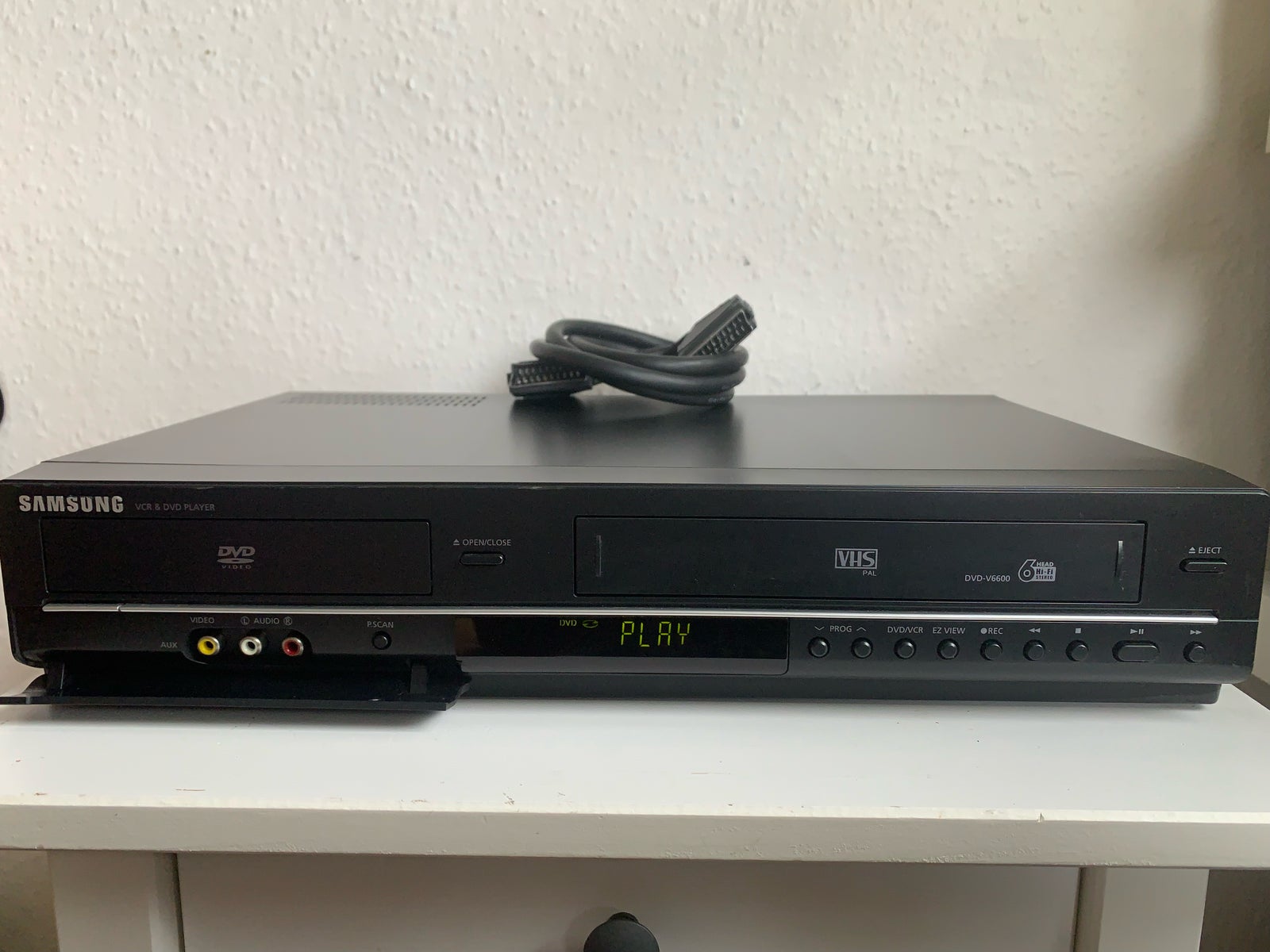 VHS videomaskine, Samsung, DVD V6600