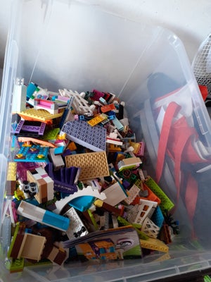 Lego Friends, Forskellige sæt lego.  Primært lego friends.  Jeg garanterer ikke at alle klodser er d