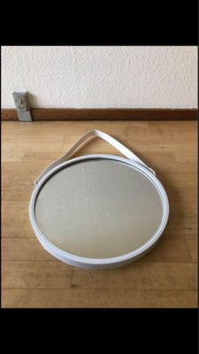 Vægspejl, Ørskov spejl med læder ø 40