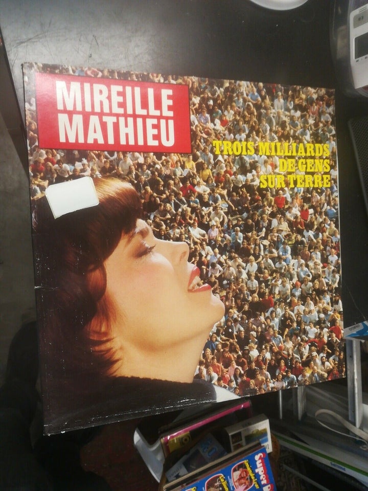 LP, Mireille Mathieu , Trois milliards de gens sur terre