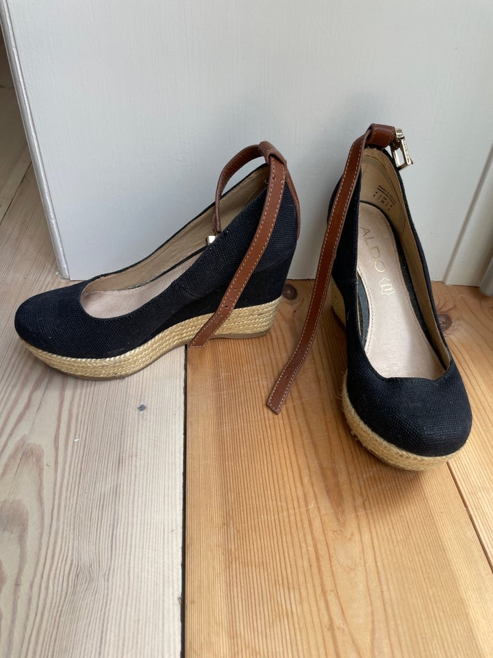 Pumps, str. 36, Flere