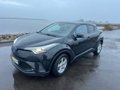 TOYOTA C-HR 1,8 HYBRID