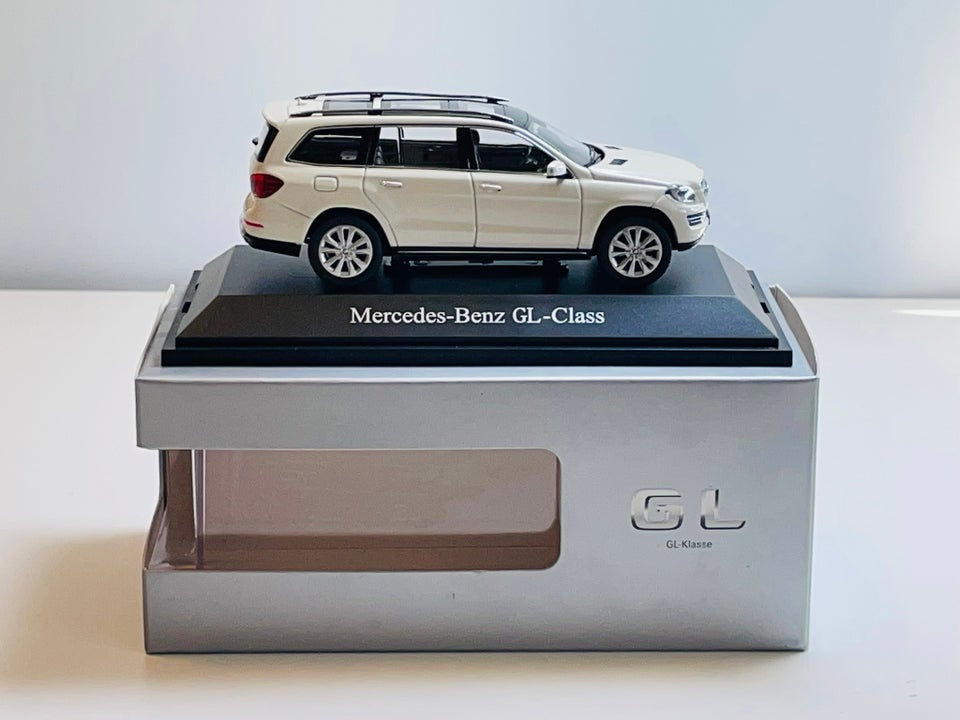 Modelbil, Norev Mercedes-Benz GL-Class, skala 1:43