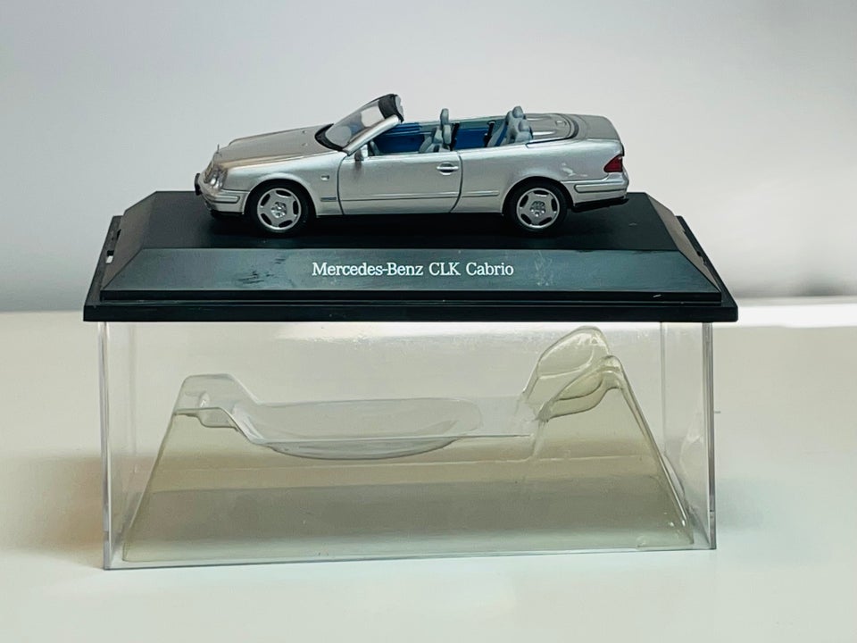 Modelbil, Minichamps Mercedes-Benz CLK Cabrio, skala 1:43