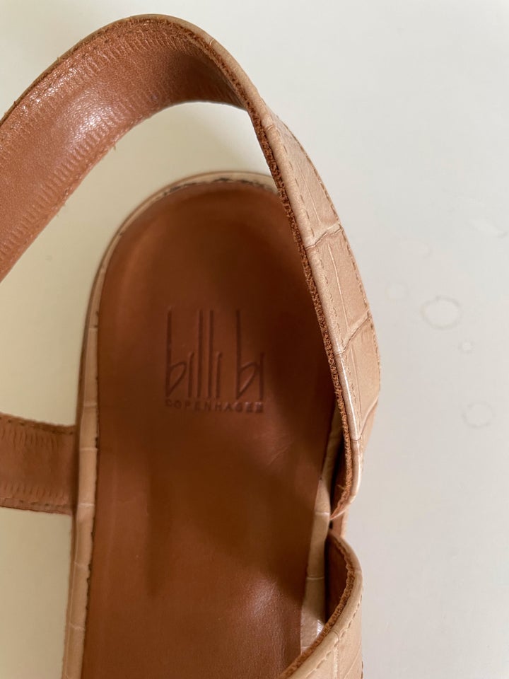 Sandaler, str. 38, Billi bi