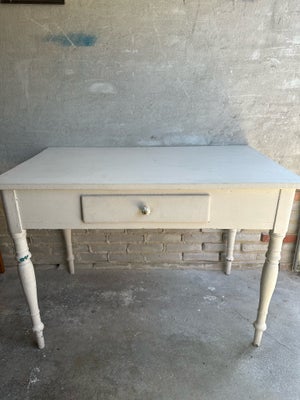 Spisebord, Flot antik hvid spisebord med skuffe. Mål: 110 L 80 H 65 B. 700kr. . Massiv gammel fyrret
