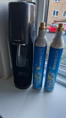 Sodastream, Der medfølger 2 tomme gasflasker med.
Og en plastik flaske til maskinen