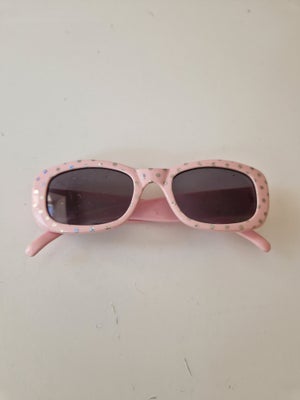 Find Kitty Solbriller på DBA køb og salg af nyt og brugt