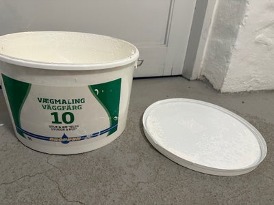 Vægmaling, 4 liter, 10 liters vægmaling - 4 liter tilbage 
Hvid farve
Til indendørs brug. 

Afhentes