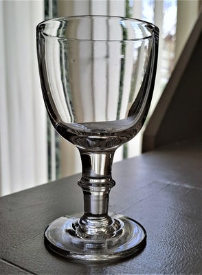 Glas, Holmegaard vinglas nr.2, (nr.13)
Antagelig HG 1870-1900, Holmegaard
Vinglas nr. 2 (glatte)
Høj
