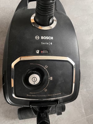 Støvsuger, Bosch SERIE 6, 600 watt, En klassisk støvsuger med et stille lydniveau og et HEPA-filter 