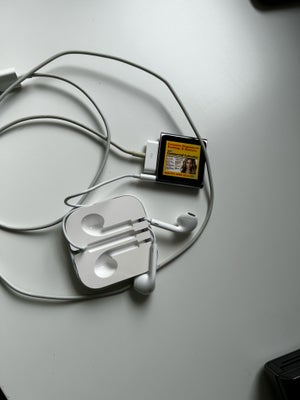 iPod, MC688 - ipod Nano 6. Generation , 8 GB, Perfekt, Sælges med apple høretelefoner og apple ledni