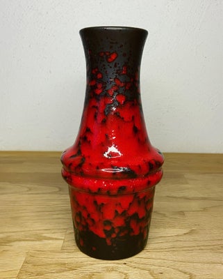 Keramik, Vase, Scheurich, Super fed West Germany vase ( 209/18 ) i sortbrun med rød løbeglasur fra S