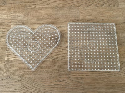 Perler/plader, 2 store perleplader, HAMA MAXI, 2 HAMA MAXI perleplader. 

I rigtig fin stand - ingen