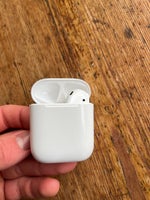 Apple, Airpods 1 st generation , God