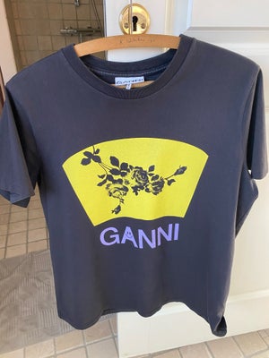 T-shirt, Ganni, str. 40, Grå, Bomuld, God men brugt, Flot t-shirt fra Ganni i farven “volcanic ash” 