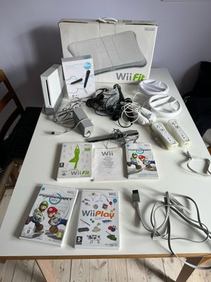 Nintendo Wii, Wii, God, Wii med tilbehør

Indeholder 
1 Wii med alle de nødvendige kabler 
2 wiimote