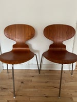 Arne Jacobsen, Myren 3100, Spisebordsstole