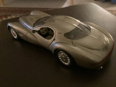 Modelbil, MG Roadster - Ferrari  LeMans - Jaguar E- Porsche , skala 1:18, Chrysler Corporation  Atla