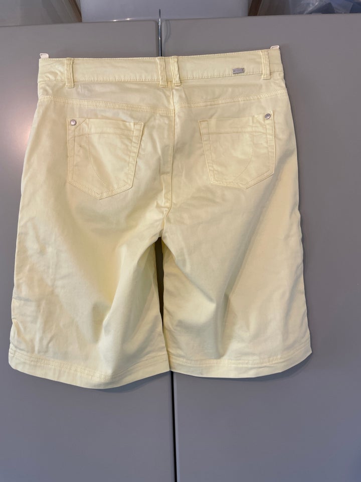 Shorts, Micha, str. 40