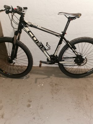 Cube CAMPT, hardtail, 26 tommer, 27 gear, Rigtig flotte mauntebike CUBE 26" med 3x9 gear.
-  rock sh