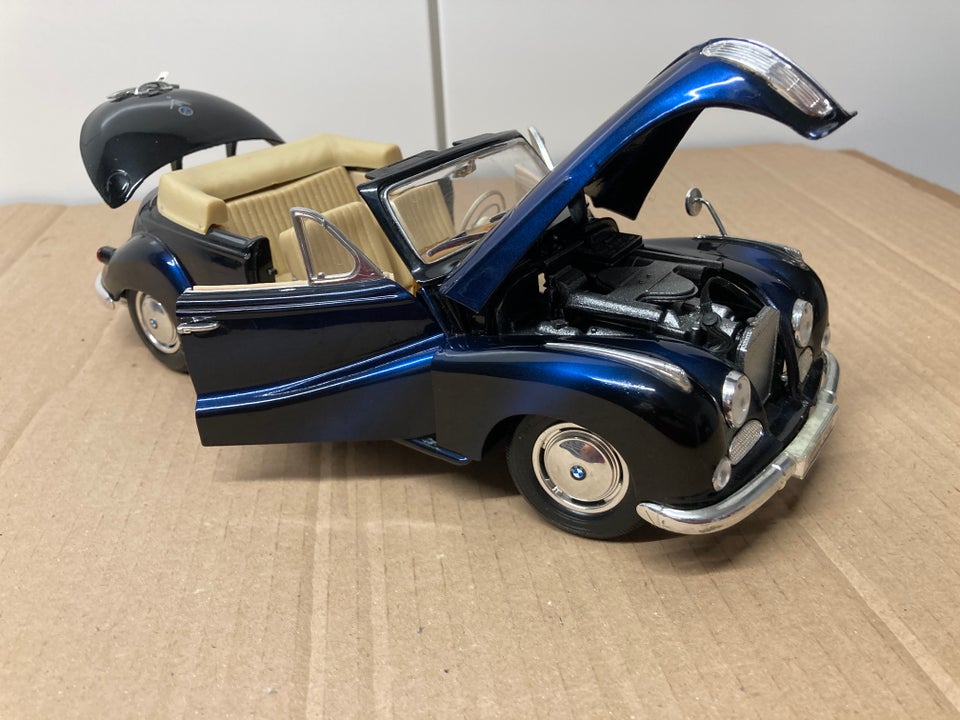 Modelbil, BMW 502 1955 1/18, skala 1:18