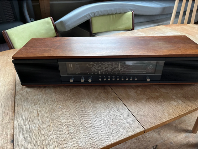 AM/FM radio, Bang & Olufsen, Beomaster 900