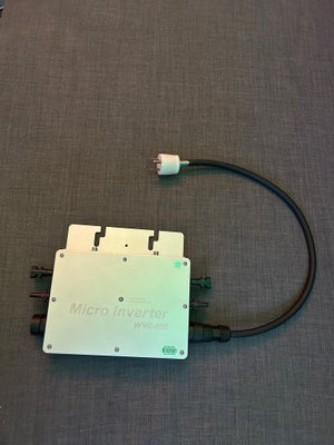 Solcelle, Microinverter   Micro inverter. Fin lille inverter. Ny men har haft den tilsluttet og test