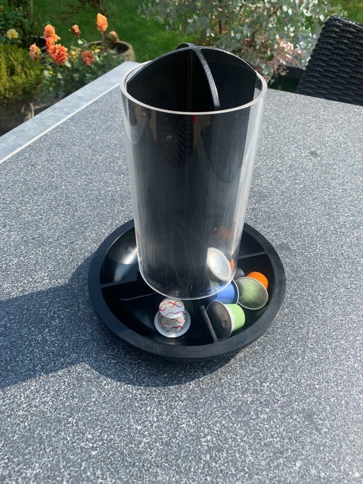 Nespresso dispenser