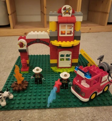 Lego Duplo, Brandbil, polit mm., En masse blandet lego duplo pakker i virkelig god stand og noget so