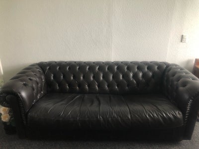 Sofa, læder, 3 pers. , Chesterfield, Elegant velholdt Chesterfield sofa i sort
CM: L 205, siddedybde