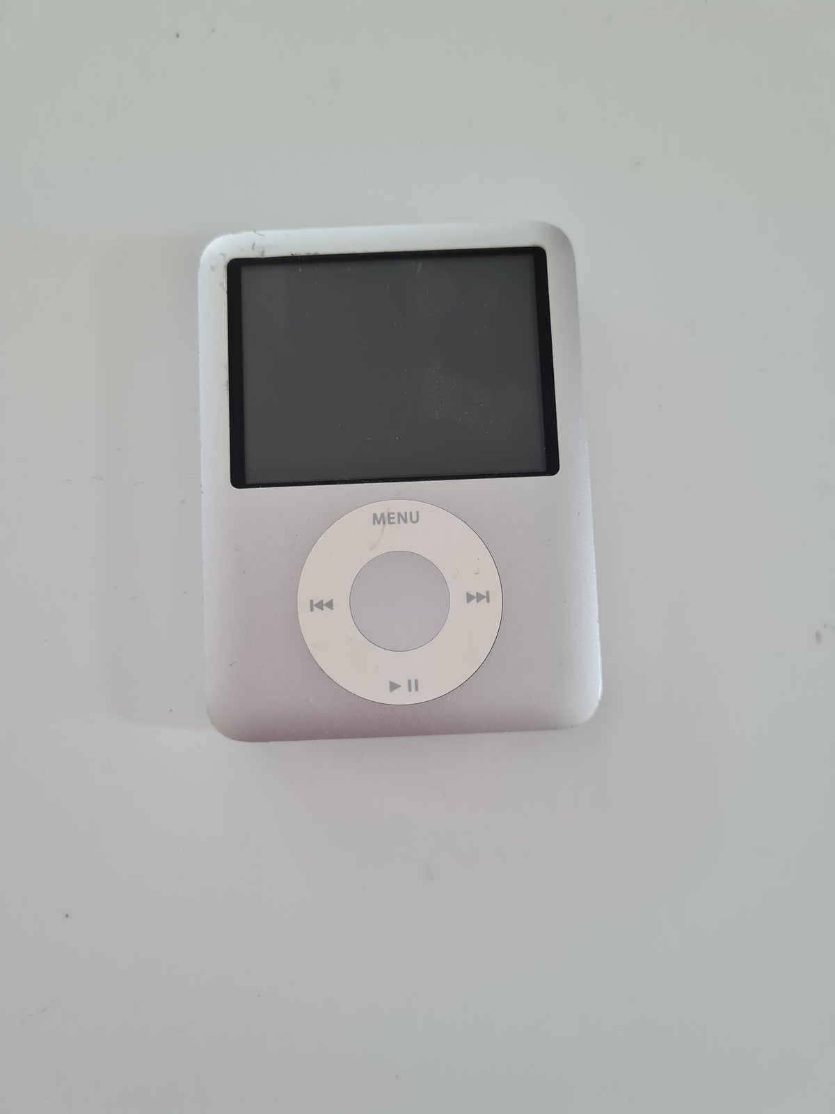 iPod, SOLGT Nano 3rd generation, 8 GB