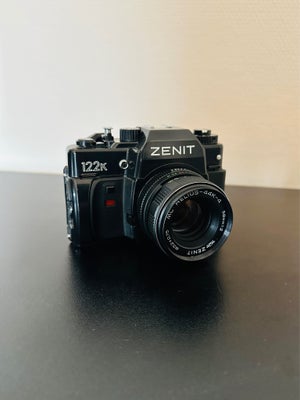 Zenit, 122k, God, 35mm Zenit kamera sælges, da det bare samler støv.
Har virket upåklageligt, men de