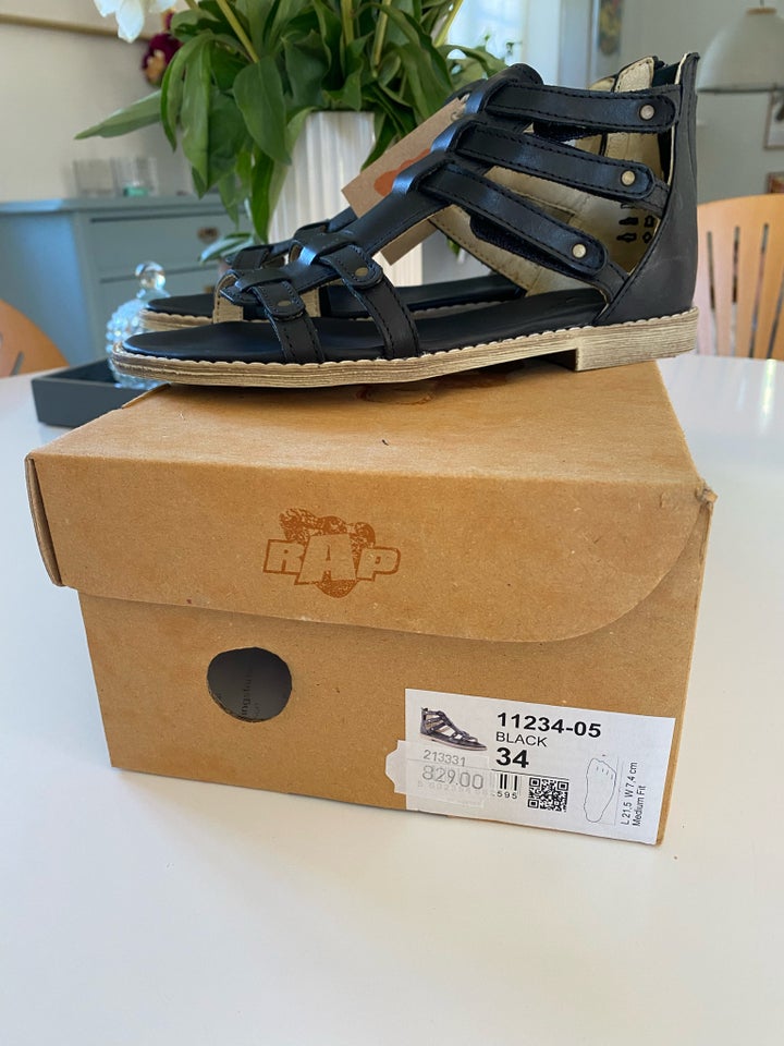 Sandaler, str. 34, Arauto Rap