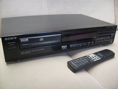 CD afspiller, Sony CDP-497
Med alm. og variabel out så aktive højttaler eller effektforstærker kan t