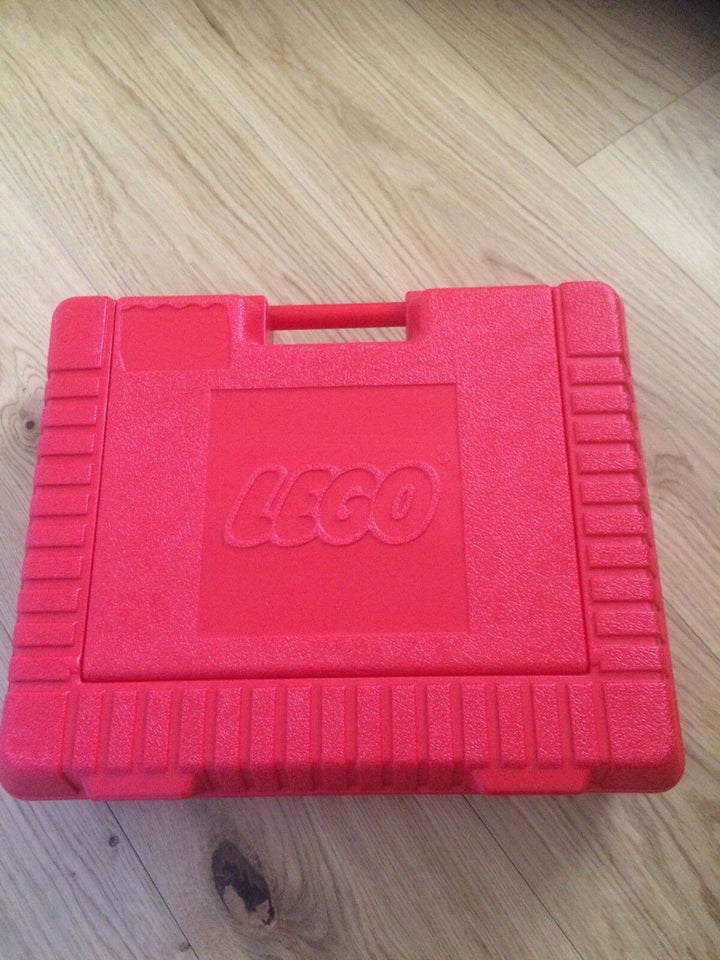 Lego andet, Rød Lego Kuffert