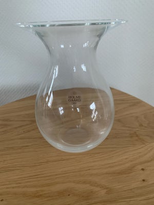 Vase, Vase, Holmegaard, Fin glasvase. 12 cm diameter i top. 17 cm høj