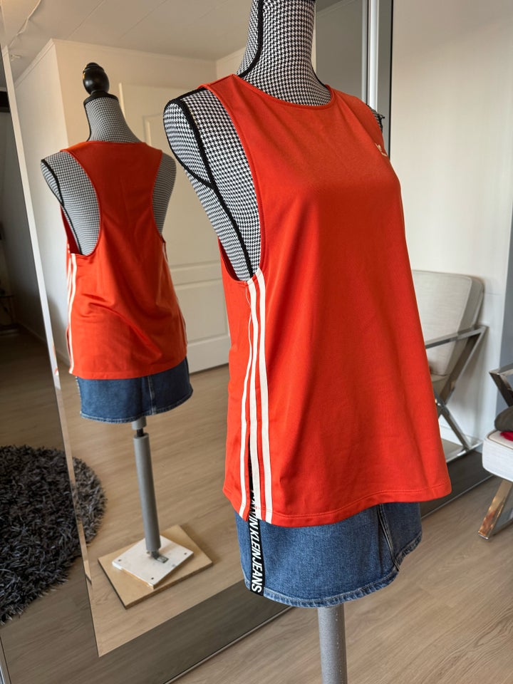 Sæt, Nederdel og 2 toppe., Calvin Klein- Adidas