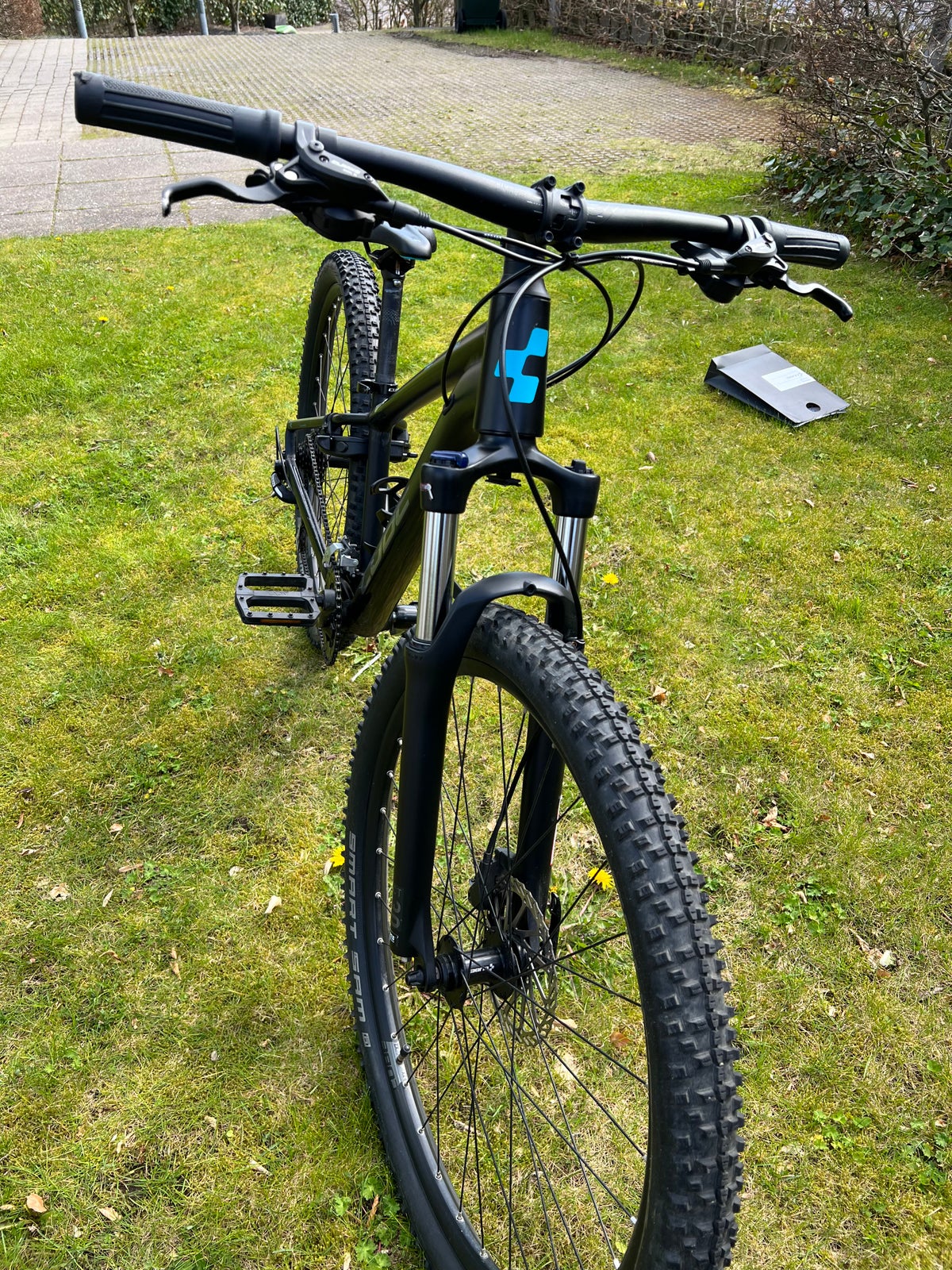 Cube Aim Race, hardtail, 14” tommer