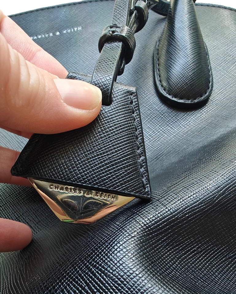 Crossbody, andet mærke, andet materiale