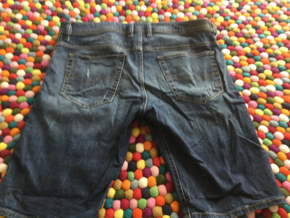 Shorts, Diesel , str. 33