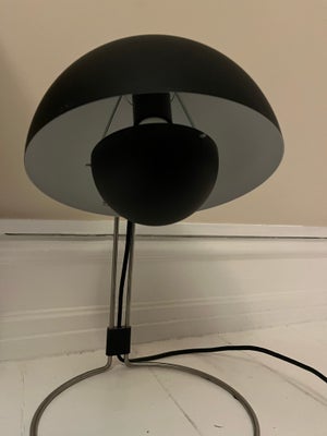 Arkitektlampe, Tradition, Modellen hedder FLOWERPOT VP4 TABLE LAMP, MATT BLACK og er fra & tradition