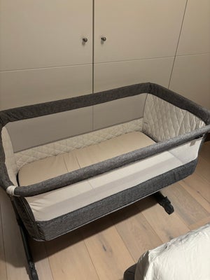 Vugge, Sidebed, b: 55 l: 94, Bedside crib / sideseng fra Babylo, der er super nem at skille ad, ændr